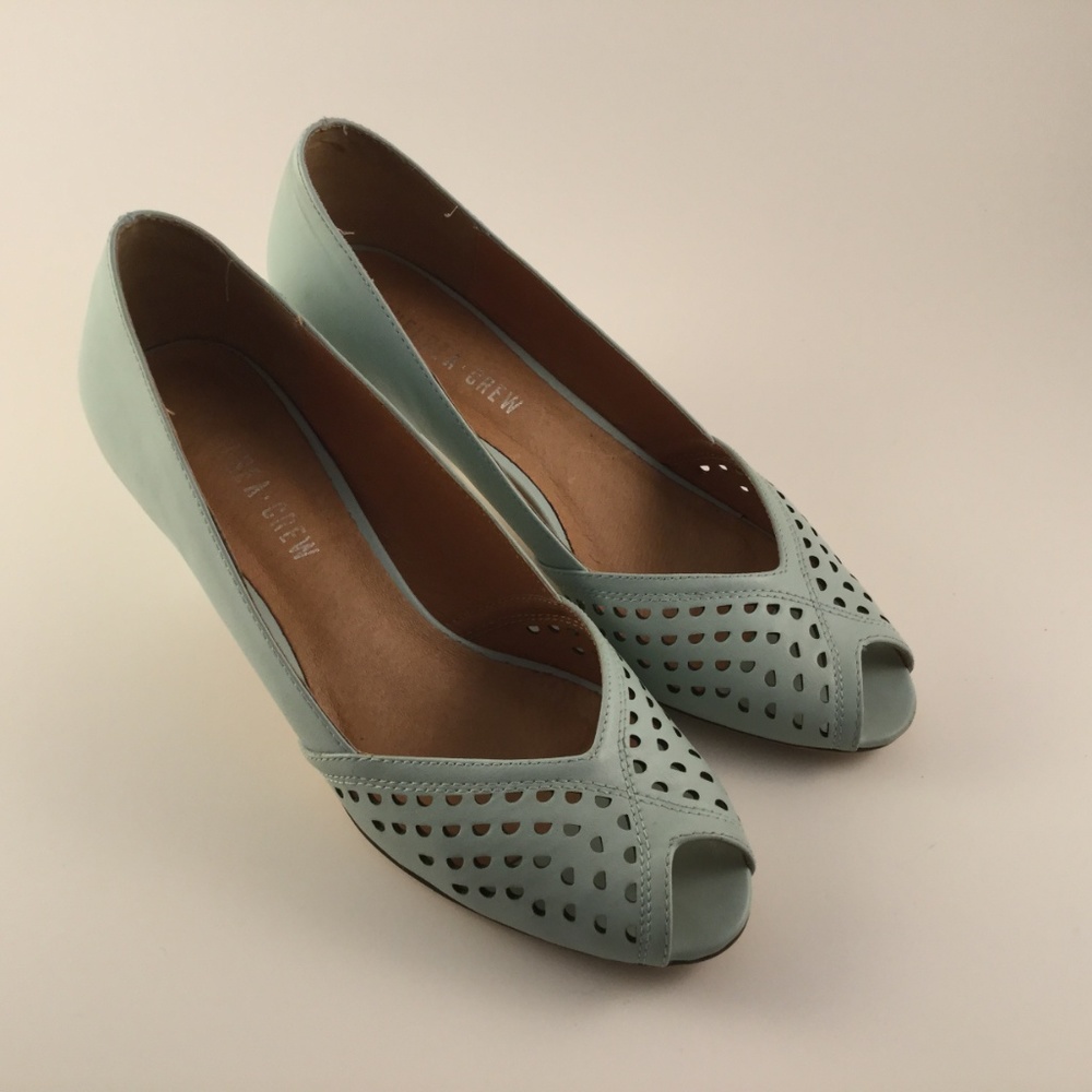 Chelsea Crew Everest Pump in Teal